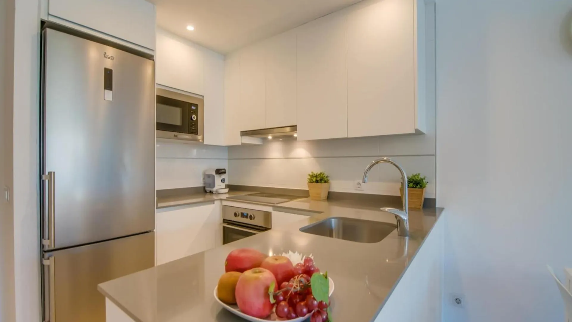 Bright Apartment 350 M From Alcudia Beach Spanyolország