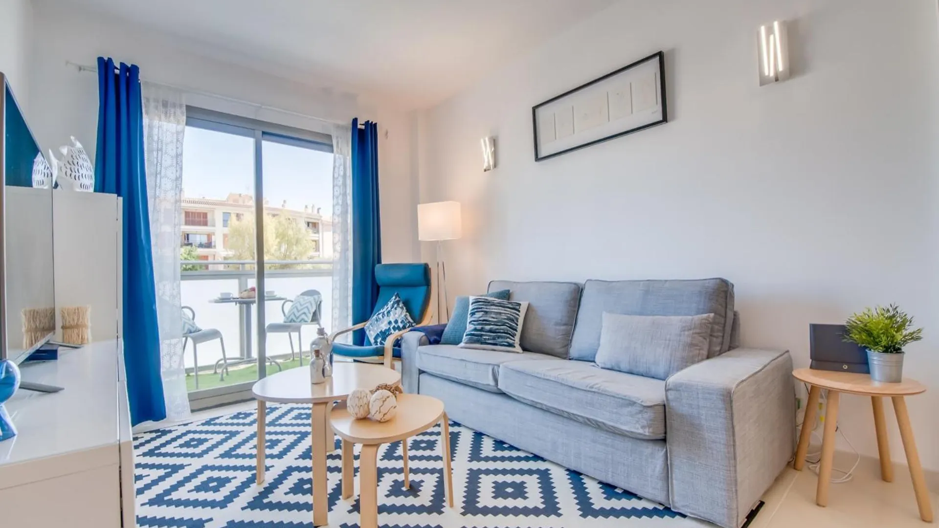 Bright Apartment 350 M From Alcudia Beach
